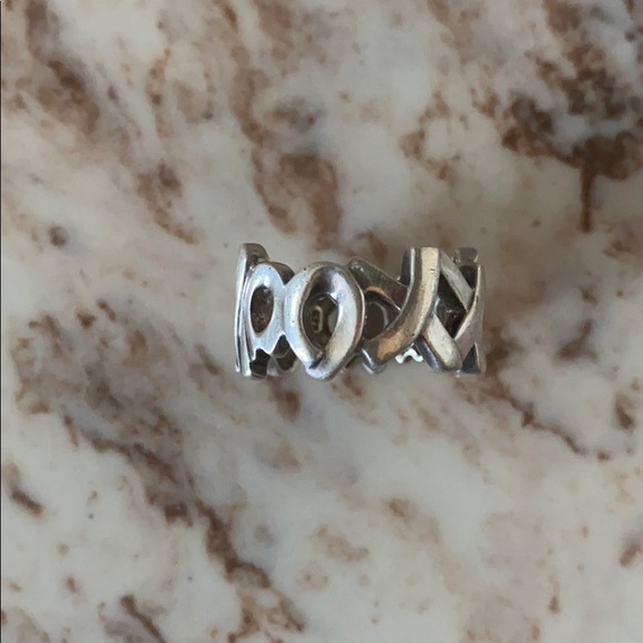 ❌SOLD❌Tiffany & Co. XOXO Ring - Picture 3 of 5